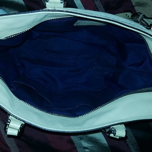 Womens COACH purse - Picture 4 of 13